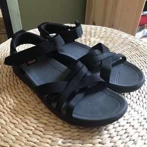 Women’s Black Tevas Size 9